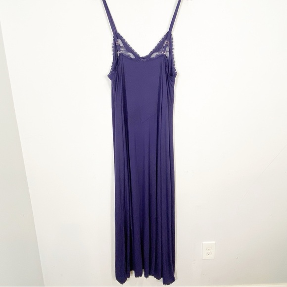 SALVAGE X FENTY A Peek Behind The Lace Maxi Slip - Picture 5 of 12